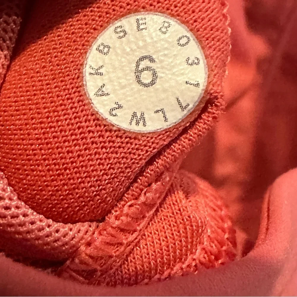 Lululemon Break Free Sports Bra Nulux In Flash Light Tone Coral  Women's Size 6 - Picture 6 of 7